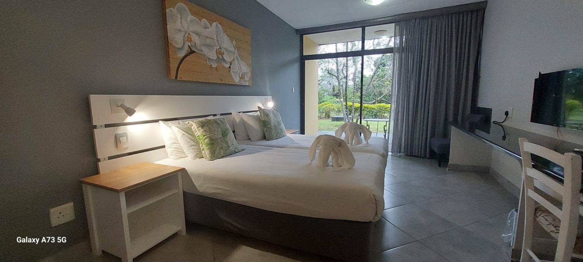 Elephant Lake Hotel Saint Lucia Estuary エクステリア 写真